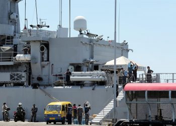 Indonesia apura las últimas horas de búsqueda del submarino desaparecido
