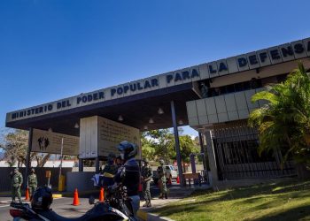 Mueren dos militares venezolanos más en los combates en una región fronteriza