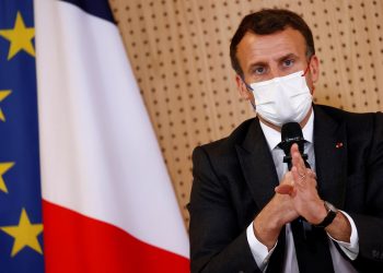 Francia empezará un desconfinamiento progresivo el 3 de mayo