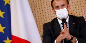 Francia empezará un desconfinamiento progresivo el 3 de mayo