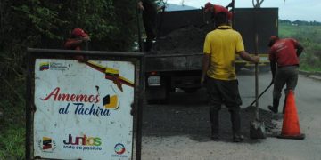 Protectorado del Táchira avanza en los trabajos de rehabilitación de la carretera Trasandina