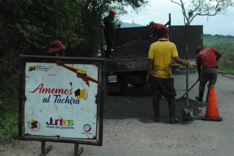 Protectorado del Táchira avanza en los trabajos de rehabilitación de la carretera Trasandina