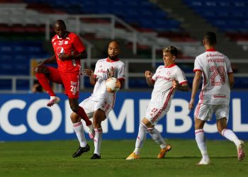3-1. Adrián Ramos mantiene vivo al América y elimina al Deportivo La Guaira