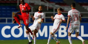 3-1. Adrián Ramos mantiene vivo al América y elimina al Deportivo La Guaira