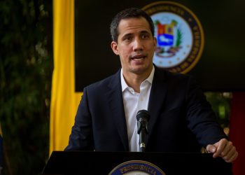 Guaidó lamenta que el presidente argentino minimice la violación DDHH en Venezuela