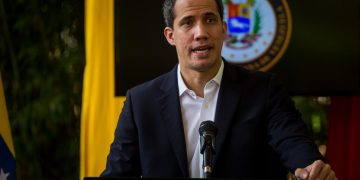 Guaidó lamenta que el presidente argentino minimice la violación DDHH en Venezuela