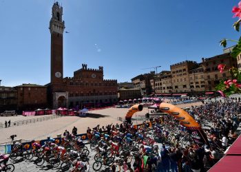 Marc Soler abandona el Giro tras sufrir una caída en la duodécima etapa