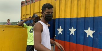 Pide Gómez abrir la frontera sin containers atravesados en los puentes
