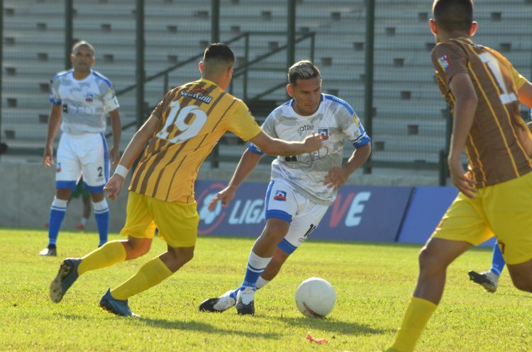  Trujillanos FC peleó el partido hasta donde pudo (Gráficas: Prensa Hermanos Colmenares) 