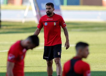 Venezuela enfrentará a Bolivia y Uruguay sin su goleador Salomón Rondón