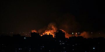 Intensos bombardeos israelíes desde tierra y aire en Gaza