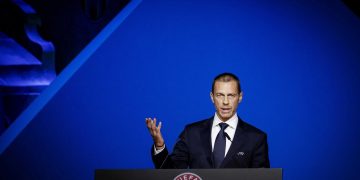 La UEFA abre procedimientos disciplinarios a Real Madrid, Barcelona y Juventus