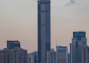 Evacuado de nuevo el rascacielos de Shenzhen que tembló el pasado martes