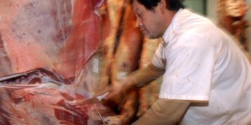 Entra en vigor el polémico cierre de exportaciones de carne vacuna argentina