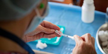 Federación de médicos de Venezuela exige un millón de vacunas anticovid