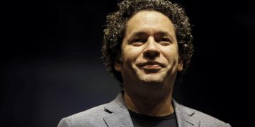 Dudamel regresa al Hollywood Bowl con Christina Aguilera y más artistas
