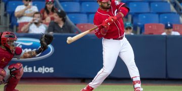 El venezolano Eugenio Suárez castiga con jonrón a los Cachorros