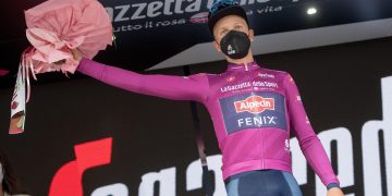 Merlier, agotado, se retira del Giro de Italia