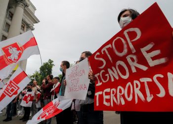 Bielorrusia profundiza su aislamiento y se queda con el único apoyo de Rusia