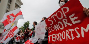 Bielorrusia profundiza su aislamiento y se queda con el único apoyo de Rusia