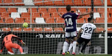 3-0. El Valencia golea con solvencia a un buen Valladolid