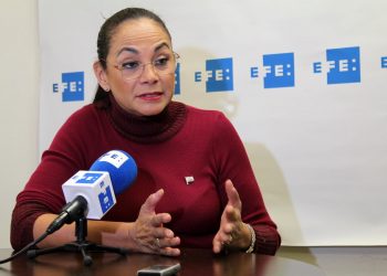 La hermana de Correa justifica su presencia en Venezuela con su madre