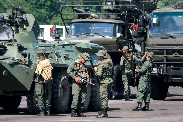 Miembros de las Fuerzas Armadas Bolivarianas de Venezuela. EFE/ Johnny Parra/Archivo