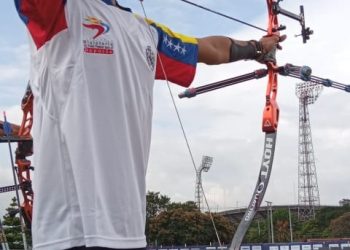 Arquero   Luis  Edgardo  Vivas tiene en la mira un cupo para los Juegos Panamericanos Juveniles