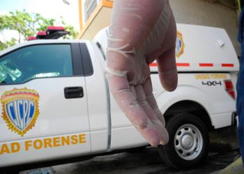 Presa pareja que maltrató a un niño hasta matarlo