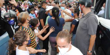 (En fotos) Así se vivió la devoción por la reliquia de JGH en Valera