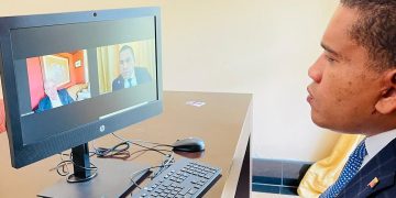 Leocenis García y el presidente Uribe se reunieron en Bogotá