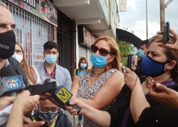 Bernal: «Todo apunta que la apertura de la frontera comenzaría de forma gradual en el ámbito comercial»