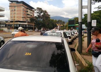 Taxistas de líneas organizadas tienen ocho meses sin surtir gasolina subsidiada en Táchira