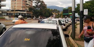 Taxistas de líneas organizadas tienen ocho meses sin surtir gasolina subsidiada en Táchira