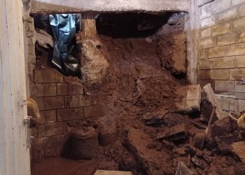 Colapsan viviendas en barrio Marco Tulio Ramírez por malos trabajos de Hidrosuroeste
