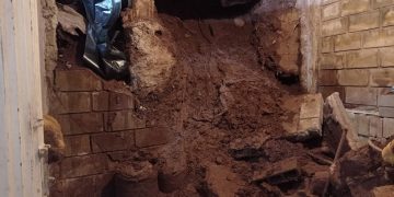 Colapsan viviendas en barrio Marco Tulio Ramírez por malos trabajos de Hidrosuroeste