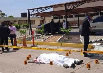 Teniente naval mata a un superior que lo sancionó