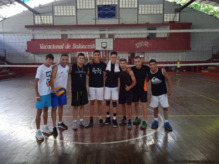 Realizado con éxito amistoso de voleibol en Boconó