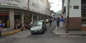 Poca afluencia de personas en las calles de Valera en los primeros días de la semana de flexibilización