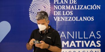 Casi 43.000 venezolanos buscan regularizarse en República Dominicana