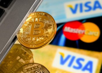 El bitcoin vuelve a desplomarse y baja ya casi un 50% desde su máximo