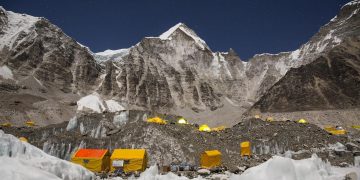 Alerta en el campo base del Everest por posibles casos de coronavirus