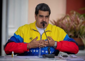 Maduro dice que la agenda de diálogo con Guaidó incluirá «rescate de recursos»