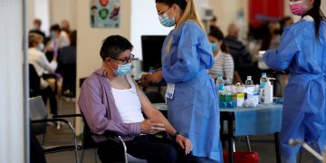 El número de casos de covid-19 rompe récord por segunda semana consecutiva