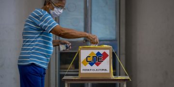 Venezuela, pendiente del diálogo incierto a medio año de comicios regionales