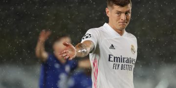 Kroos todavía «furioso» por el arbitraje ante el Sevilla