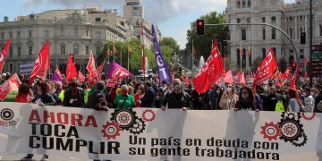 Un Primero de Mayo atípico en España y con una inusual presencia del Gobierno