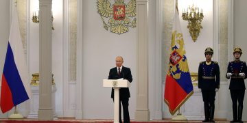 Putin premia a los creadores de la vacuna Sputnik V con ocasión del Día de Rusia