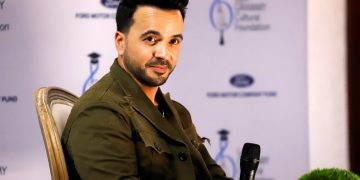 Luis Fonsi y Myke Towers presentan «Bésame», su primera colaboración juntos