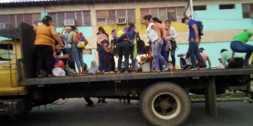 Vecinos del Km 23 protestaron en la Alcaldía de Sucre por carencia de agua